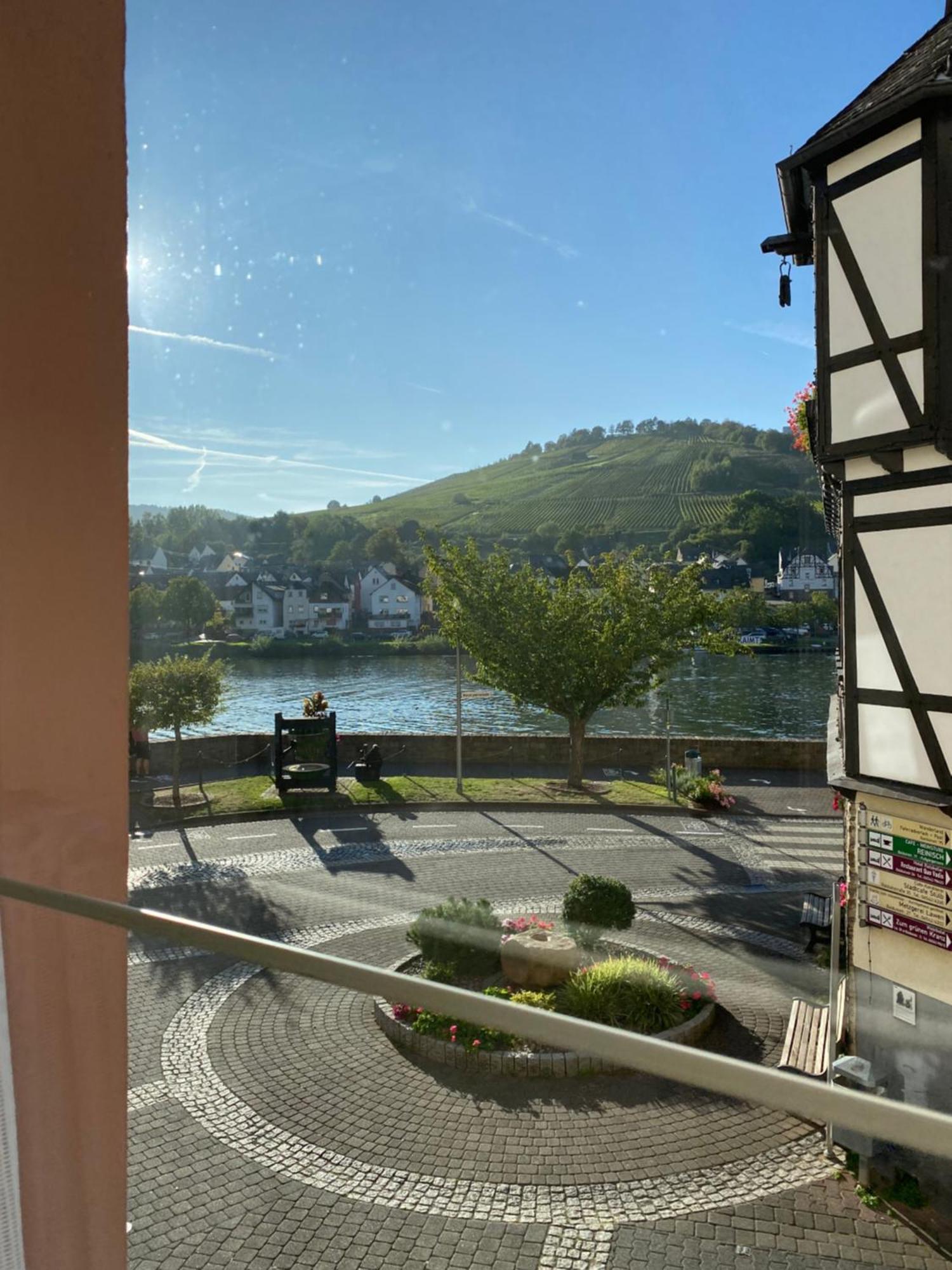 Ferienwohnung Zentral An Der Moselpromenade زيل ان دير موسل المظهر الخارجي الصورة